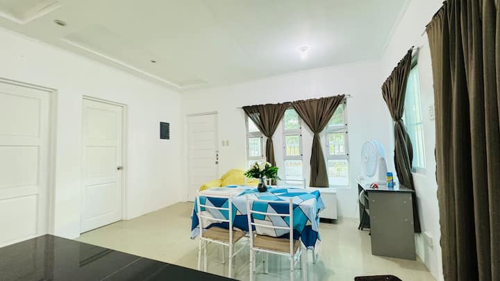 Whole 2-bedroom House For Groups (Near Panaad) - Bacolod