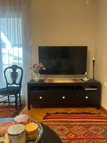 Neoclassical Penthouse in the heart of Athens gallery image 2