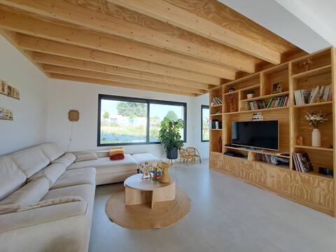 Modern and charming family home