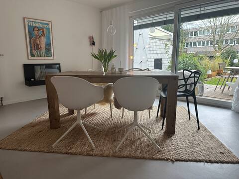 small Villa Kunterbunt in Bonn Plittersdorf