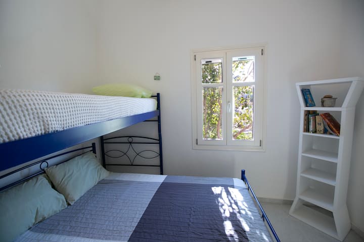 غرفة النوم 2