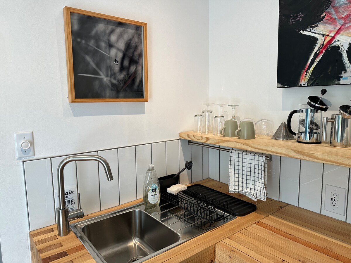 Modern Bungalow, Art Filled Studio