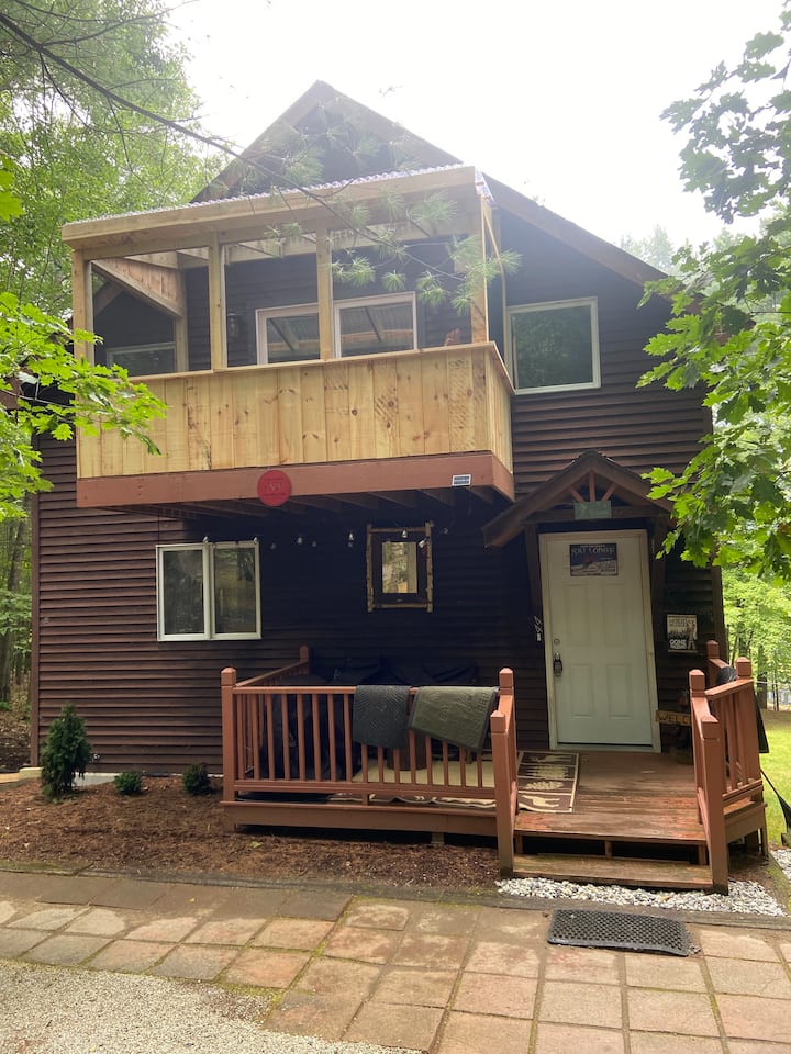 Adirondack Getaway W/trails, Hot Tub And Sauna