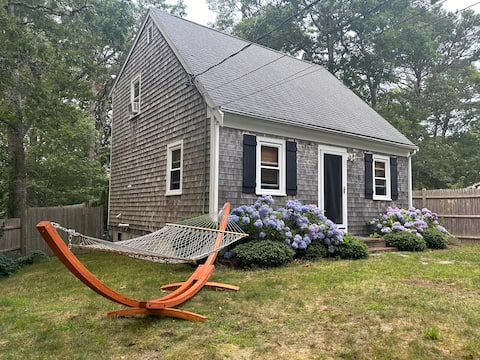 West Yarmouth 2BR Cape across from Swan Pond