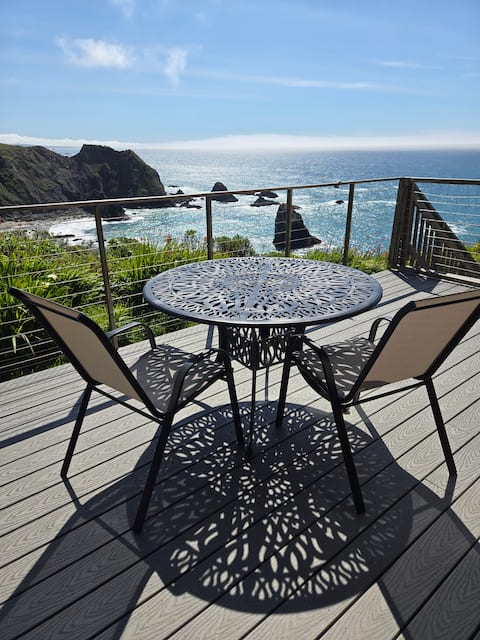 Pacific Gem - Jewel of the Bluff