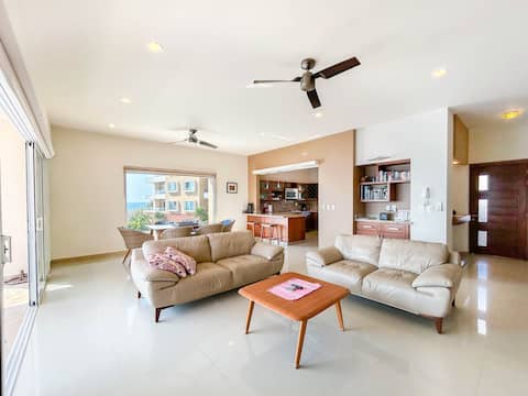 Top Airbnb: Oceanfront Arrocito Beach, 2 Pools, 24h Security in Santa María Huatulco