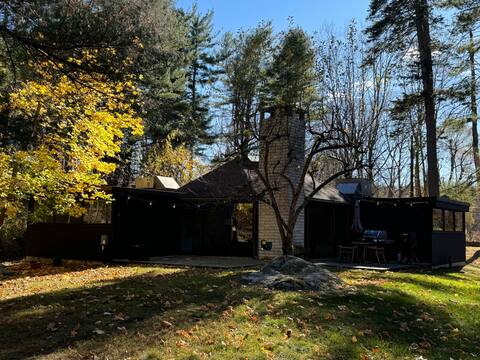 Mid-Century Seclusion