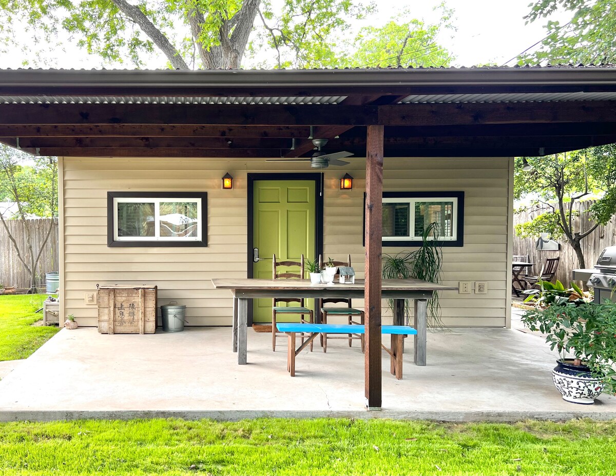 Backyard  Bird House | Tiny but Mighty