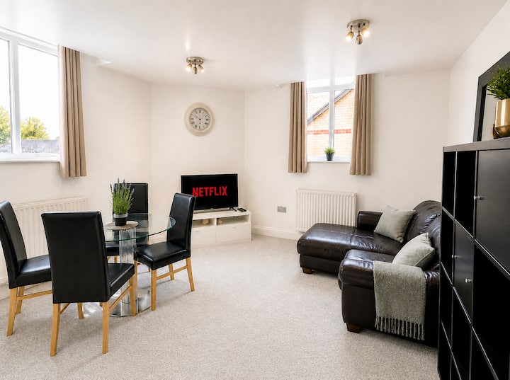 2 Bed Apartment - Elizabeth Olympic Park - London - Stratford
