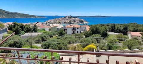 Top performing Airbnb: A4, Primosten, sea view, 350 m from the sea in Općina Primošten