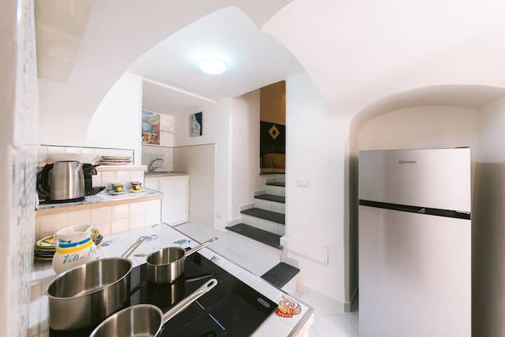 New Urban Retreat By Villa Angelina - Province of Salerno