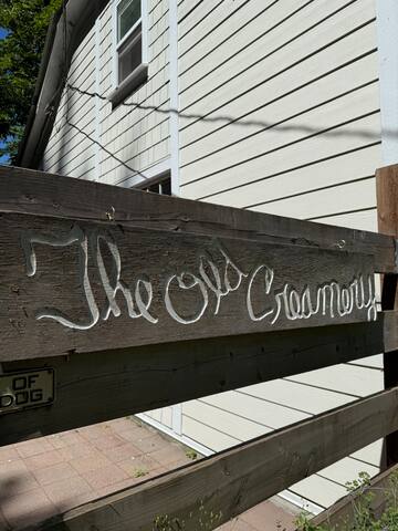 The Old Creamery: family friendly farm house gallery image 3