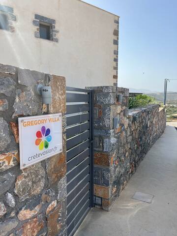 Gregory Luxury Villa by Cretevasion gallery image 2