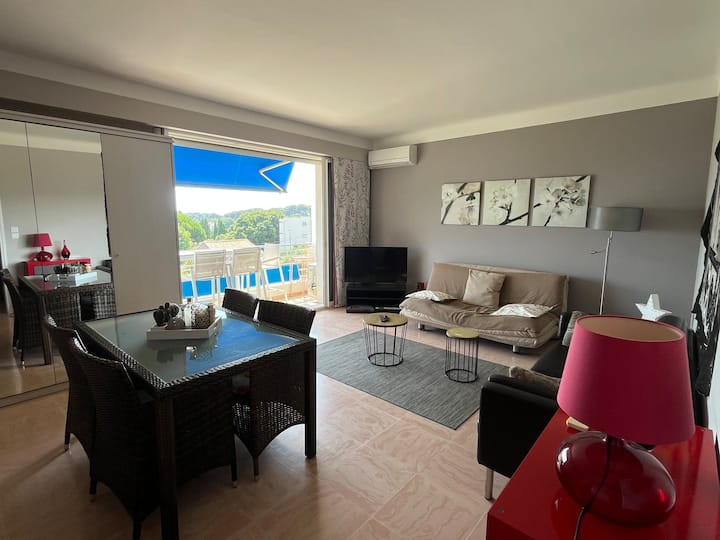 Confortable Appt Pour 4: Terrasse/parking/wifi/ac - Juan-les-Pins
