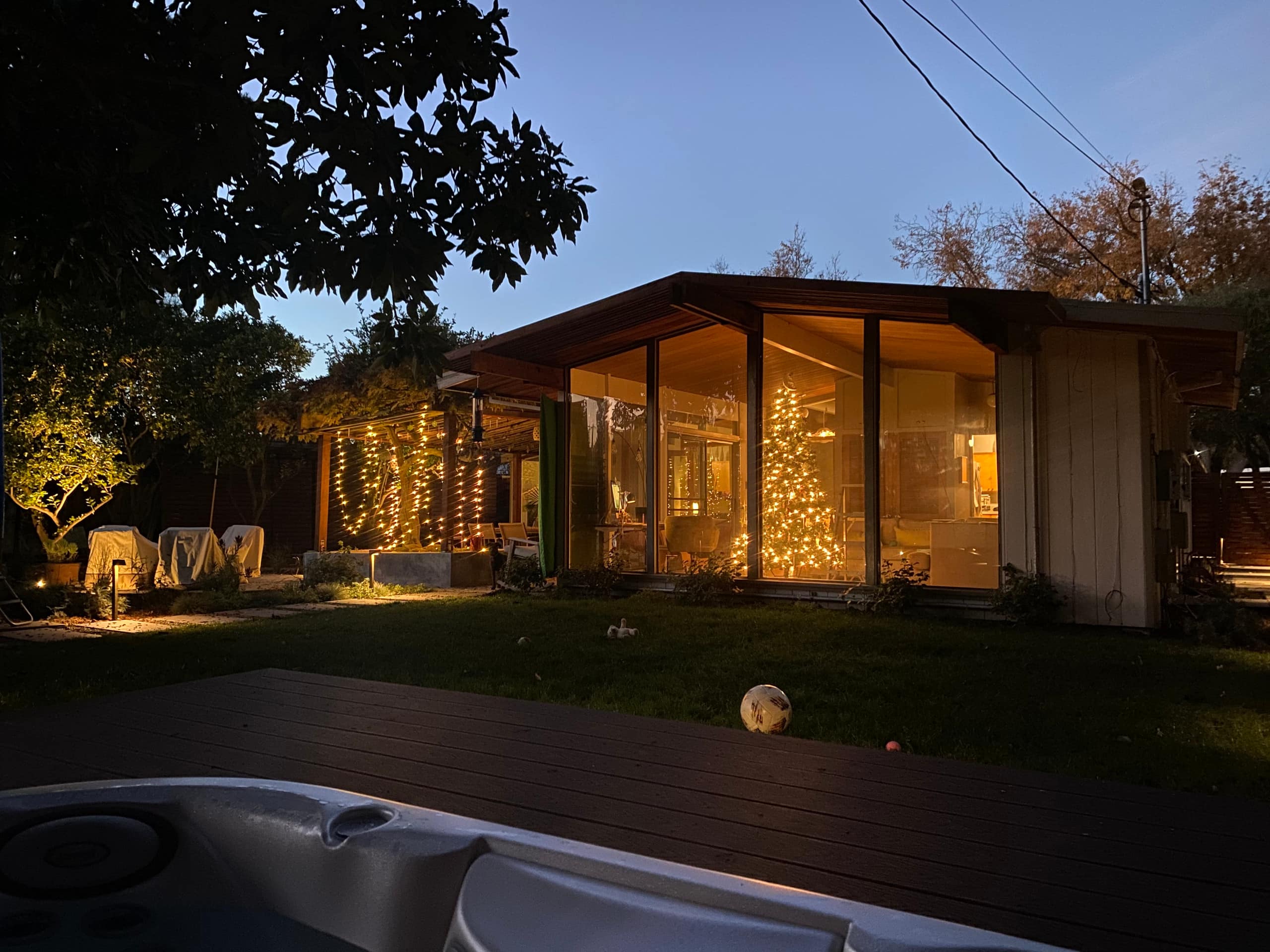 Eichler Home with Hot Tub & Fruit Trees - Photo 36