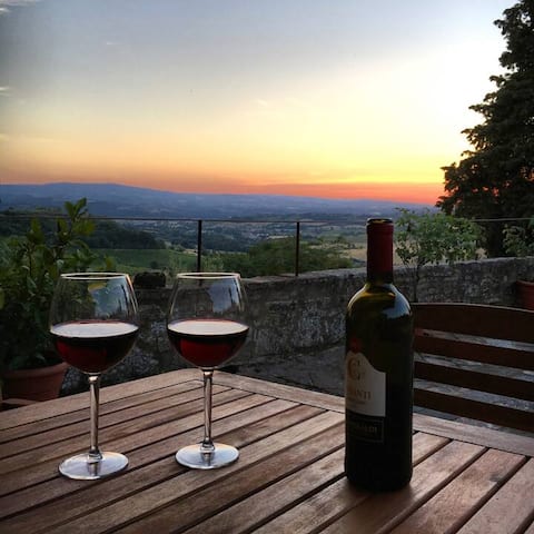 Airbnb con migliori performance: Case nell'aia Arco, apartment in Chianti and pool a Poggibonsi