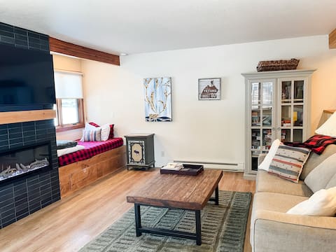 Successful Airbnb property: Serene West Bank JH Mountain View Condo in Moose Wilson Road
