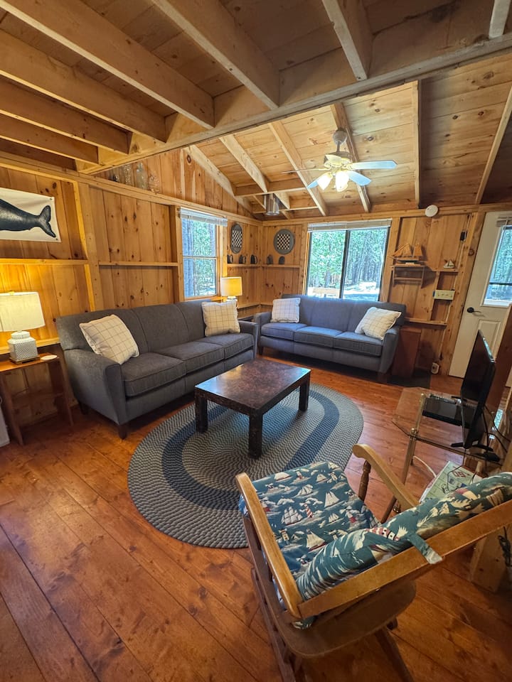 Wayfarers Cabin In Acadia, 5 Minute Walk Into Town - Southwest Harbor, ME
