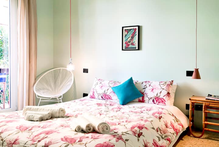 Room With Private Balcony Close To St. Peter's - Rome