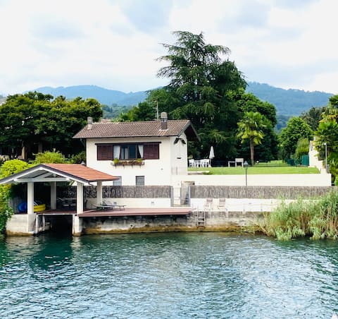 "LA PLAYA" Villa: private beach and sport included