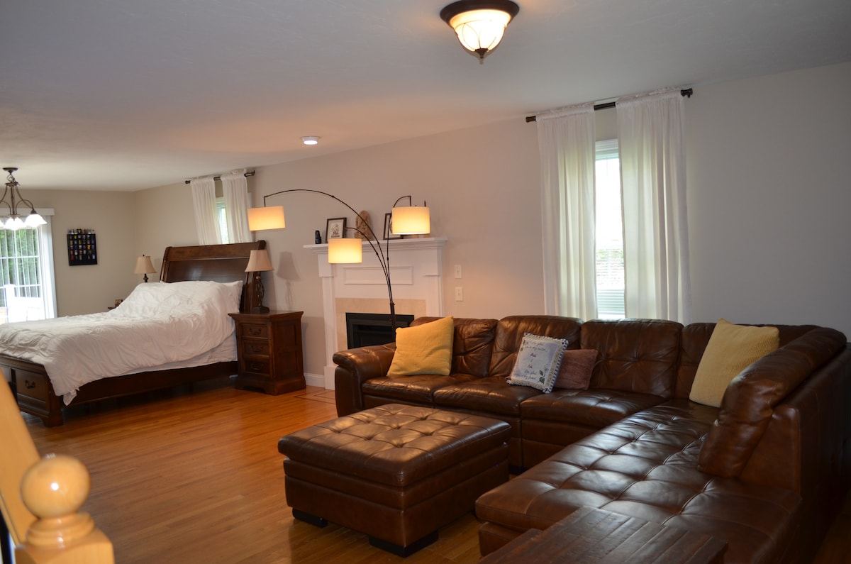 Private Queen Room