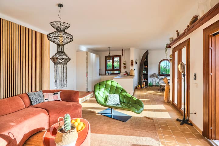 300qm Ferienvilla Mit Turm - Nur 15m Bis Zum Meer! - Cala Santanyí