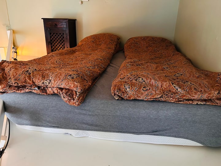 Dhomë gjumi 2