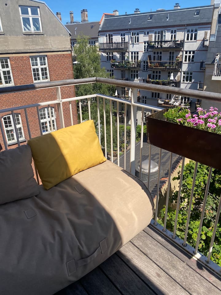 Spacious Apartment Overlooking Park - 코펜하겐