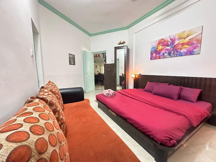 Bedroom 1 image 2