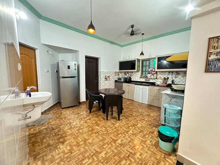Kitchenette image 1