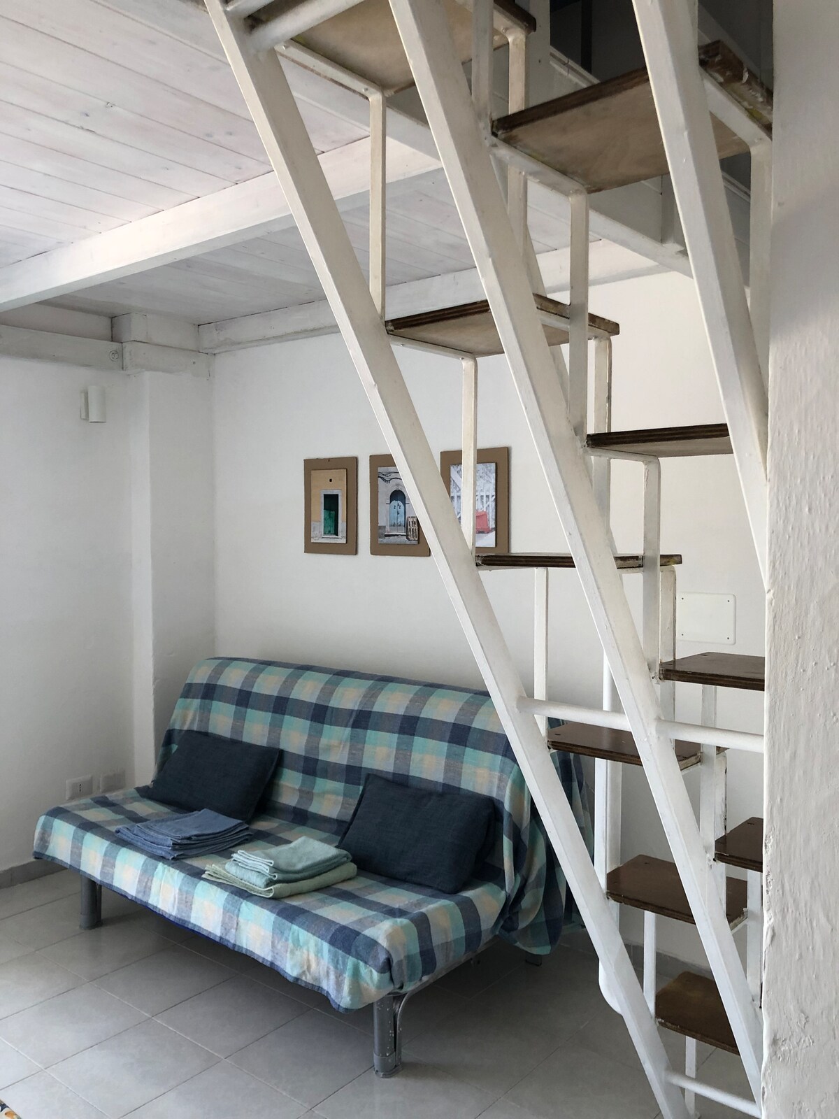Erfolgreiche Airbnb-Immobilie: Casa Sandolo 2 in Le Forna - view on Palmarola in Ponza