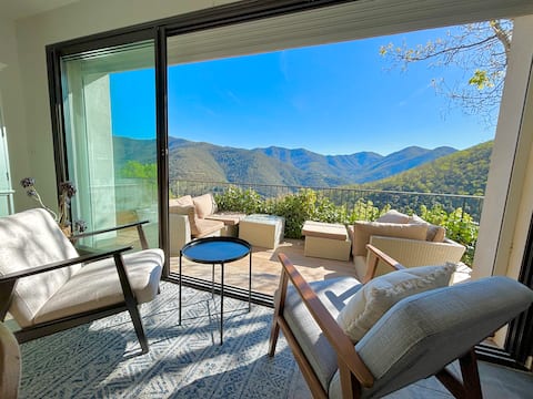 Cévennes, house overlooking the valley 11 people