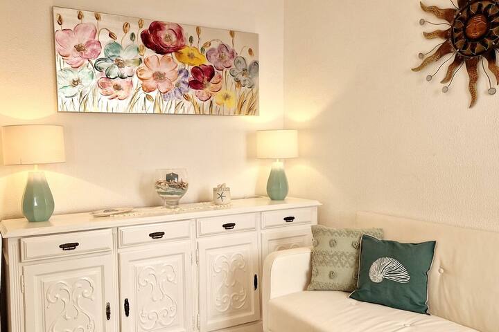 ALzira Holiday Rentals managed Airbnb listing 3