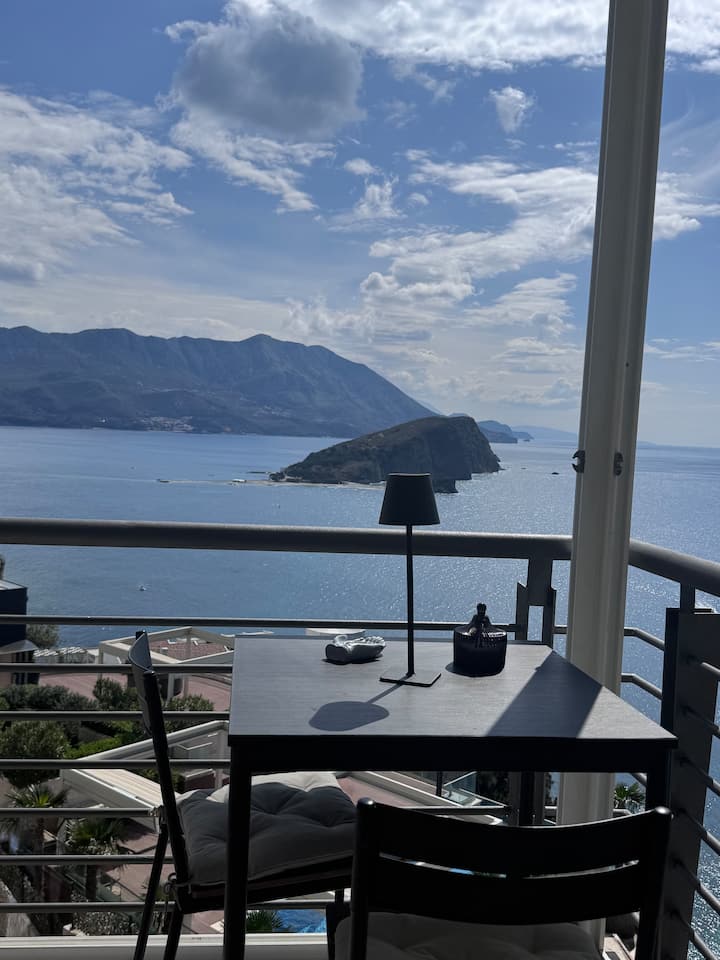 Sea View Spacious Apartment - Budva