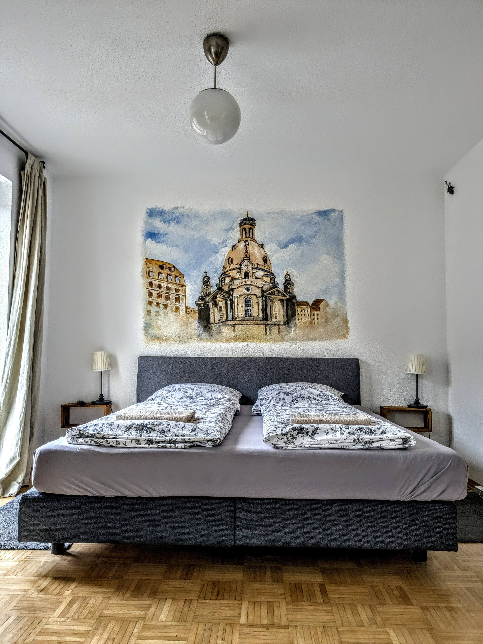 Light-flooded apartment in the Hechtviertel