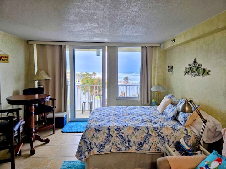 Gorgeous Ocean View!! Heated Pool! Available August Dates Discounted! - Daytona Beach