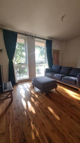 Light filled 3 bedroom 2 storey Fitzroy townhouse gallery image 5