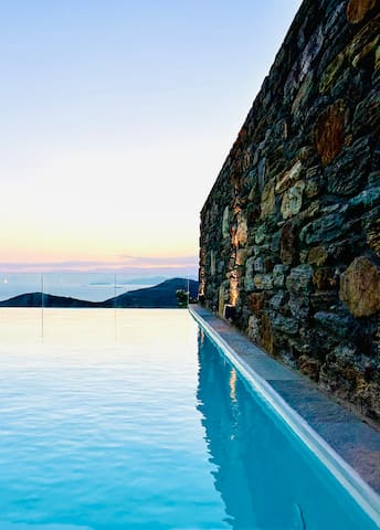 Looking For the Sun Andros Vacation House I