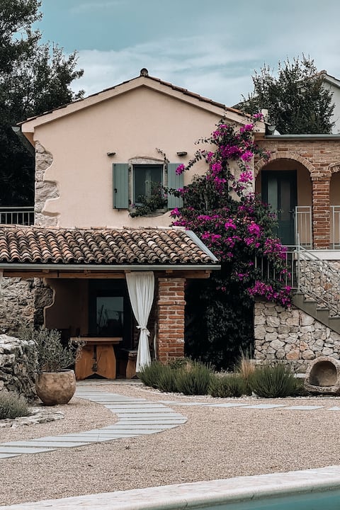 Villa Kalic-  two pools (small one heated), sauna