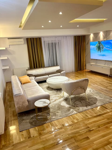 Top performing Airbnb: Oasis of peace, tennis court, heating pool, jacuzy in Općina Podbablje
