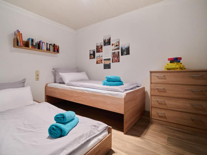 Einzelbett ausziehbar auf 2 Schlafplätze
