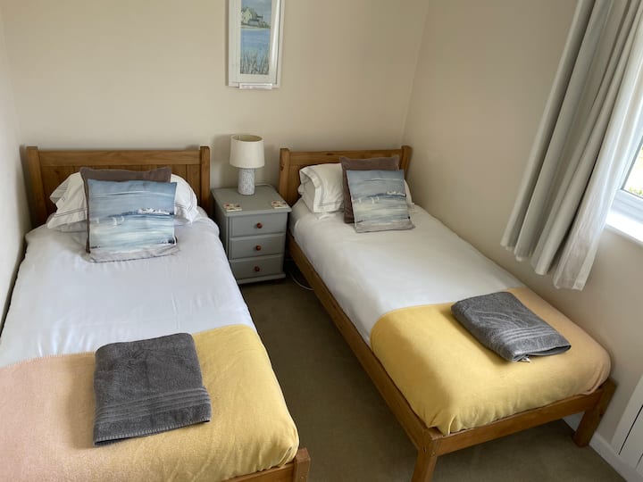 غرفة النوم 2