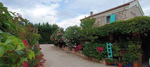 VILLA LINDA Island Krk shabby chic villa with pool