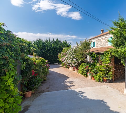 VILLA LINDA Island Krk shabby chic villa with pool