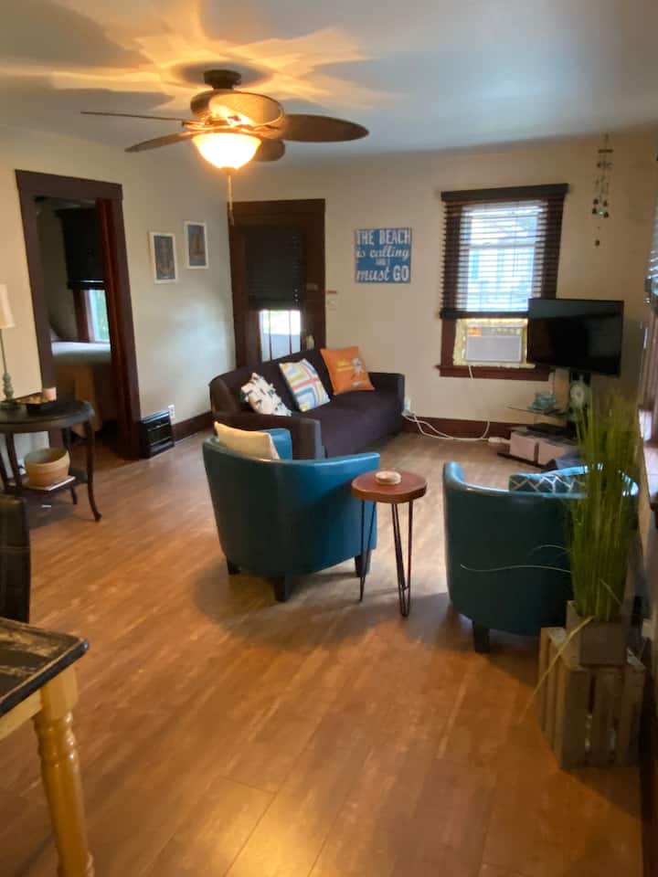 Neshotah Beach Getaway - Two Rivers, WI