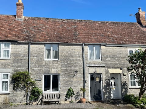 Middle Cottage offering a perfect, spacious stay