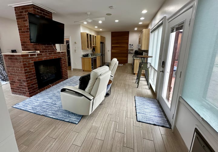 Spacious Cottage With Salt Water Pool And Hot Tub - South Carolina