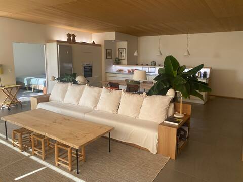Popular Airbnb listing: Loft-style apartment between sea and vineyards in Ramatuelle