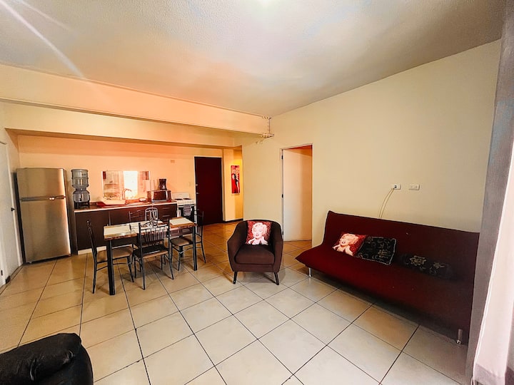 Spacious Apt In Historic Center | W/ Parking - Ciudad de Guatemala