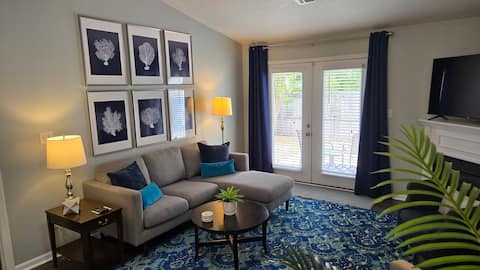 Popular Airbnb listing: Amazing Location! Near I-20 - w/King Bed - 2BD+2BA in Augusta Richmond County Consolidated Government (Balance)